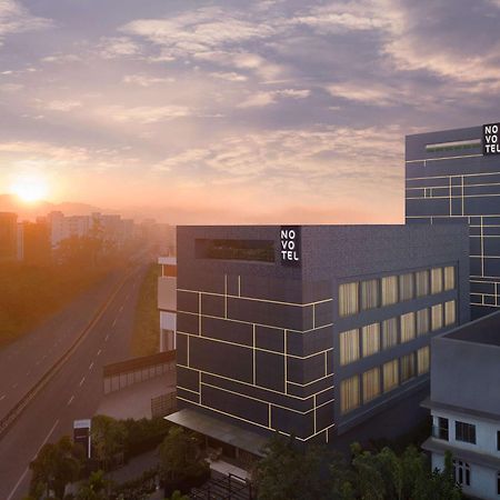 Novotel Guwahati Gs Road Eksteriør bilde