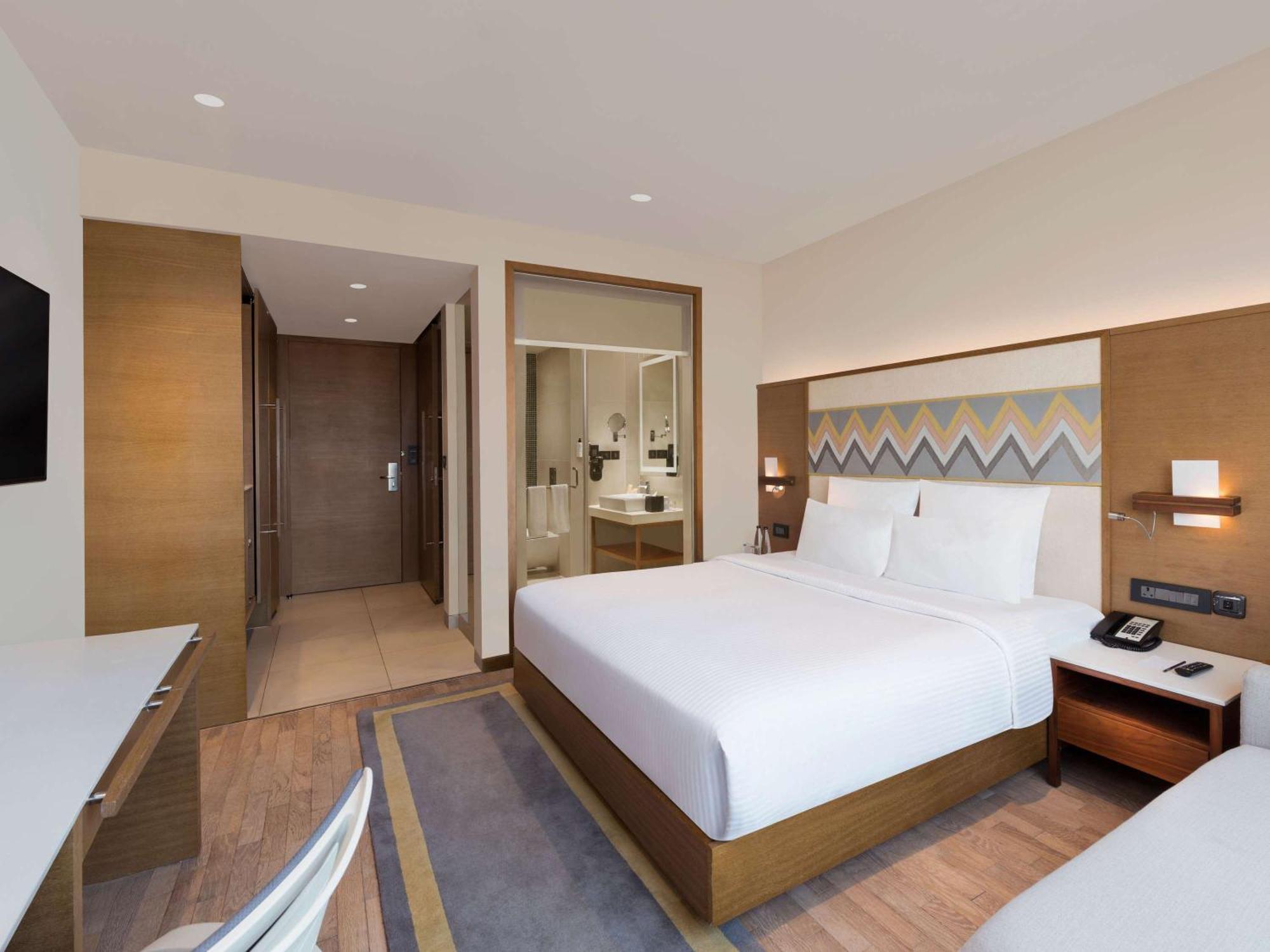 Novotel Guwahati Gs Road Eksteriør bilde