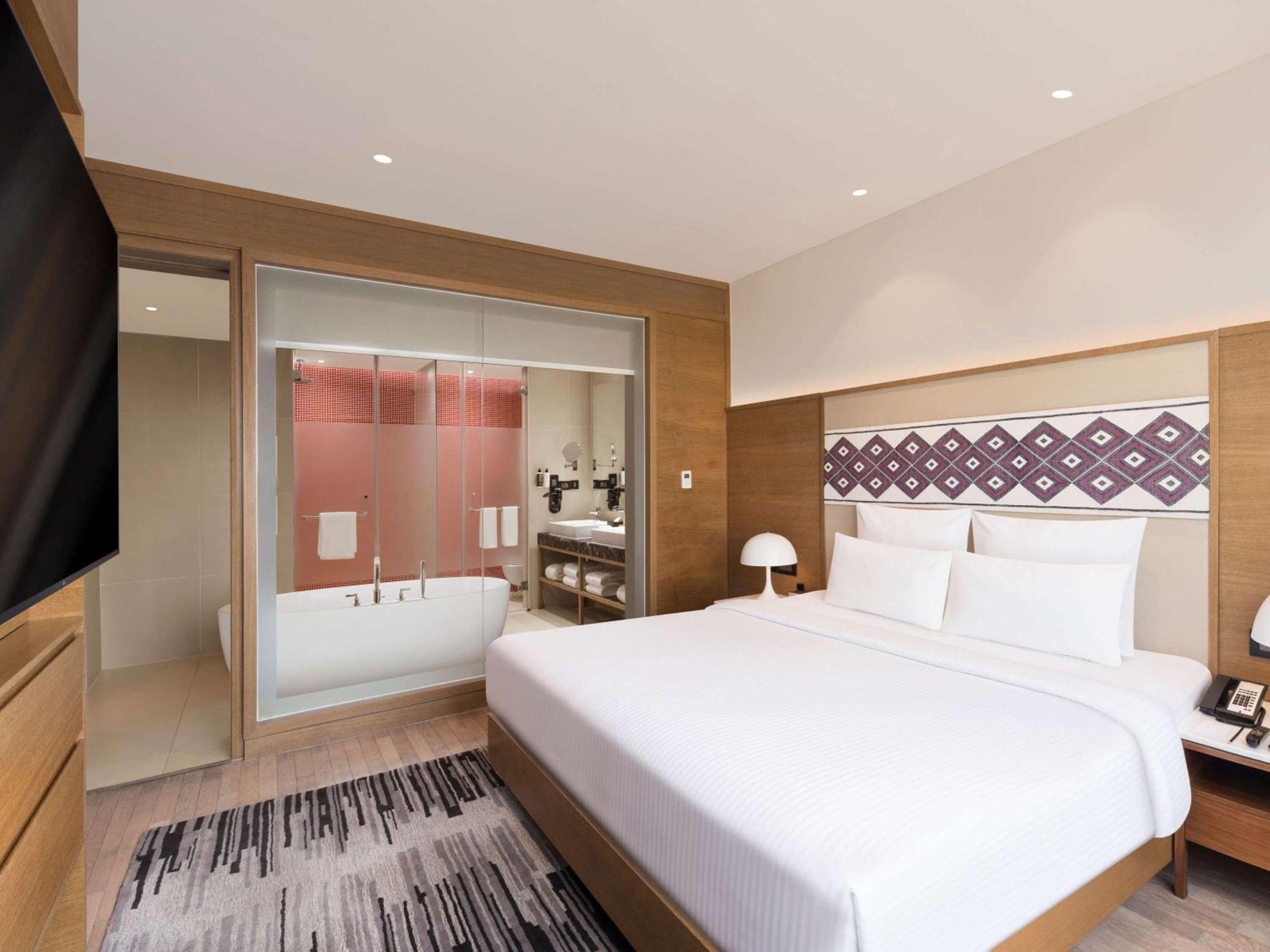 Novotel Guwahati Gs Road Eksteriør bilde