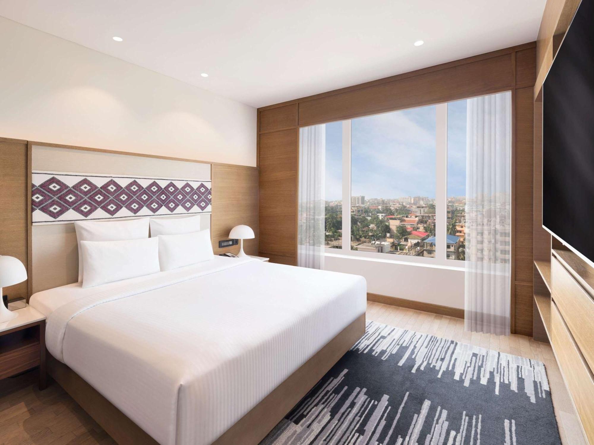 Novotel Guwahati Gs Road Eksteriør bilde